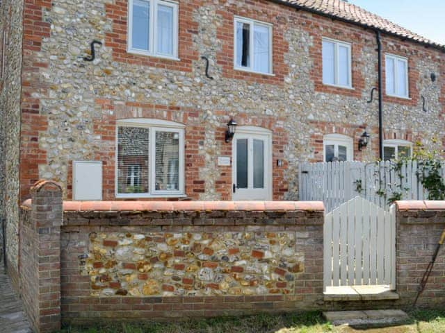 Attractive flint and brick semi-detached holiday cottage | Bluebell Cottage - Naturally Norfolk, Docking, near Hunstanton