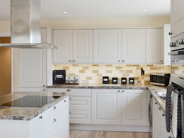 Well-equipped fitted kitchen | Old Dairy - Andover Lane Farm, Faberstown, near Andover