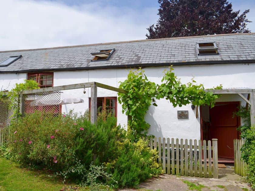 16th-century barn conversion | The Workshop - Lower Court Cottages, Fluxton, near Ottery St Mary