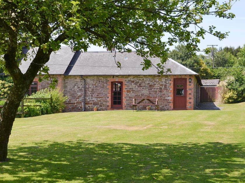 Idyllic barn conversion | Warren Cottage - Stowford Lodge Holiday Cottages, Langtree, near Great Torrington
