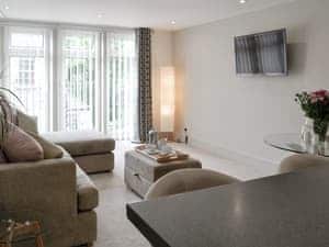 Lounge with 40&rdquo; Smart TV | Back o&rsquo; the Beck, Skipton