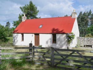 Welcoming cottage entrance | St Orans, Dunphail, near Forres