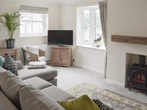 Immaculately presented lounge | Halfehill Cottage, Richmond