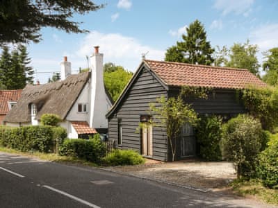 Impressive 17th-century, detached thatched cottage | Thatched Cottage, Sternfield, near Aldeburgh