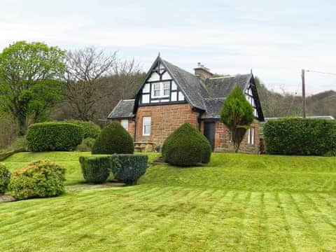 Traditional red sandstone detached house  | Craegard House, Corrie, Isle of Arran