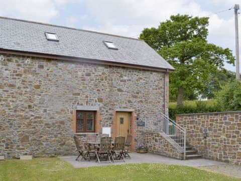 Delightful semi-detached barn  conversion with enclosed garden area | Homeleigh Barn - Burracott Farm, Poundstock, Bude