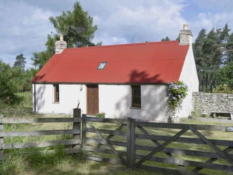 Welcoming cottage entrance | St Orans, Dunphail, near Forres