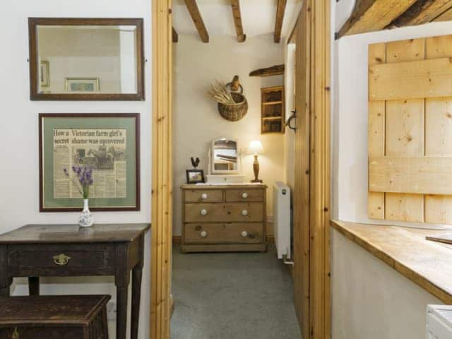 Comfortable twin bedroom | Flowers Barn, Middle Duntisbourne, near Cirencester