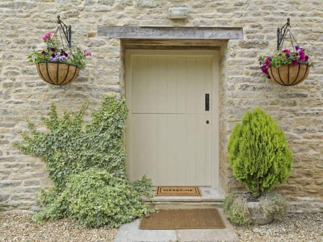 Welcoming property | Flowers Barn, Middle Duntisbourne, near Cirencester