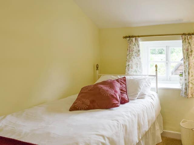 Peaceful single bedroom | The Plough, Bampton, near Witney