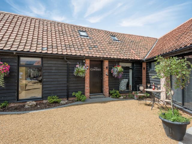 Attractive single storey barn conversion | The Cowshed, Horning, near Wroxham