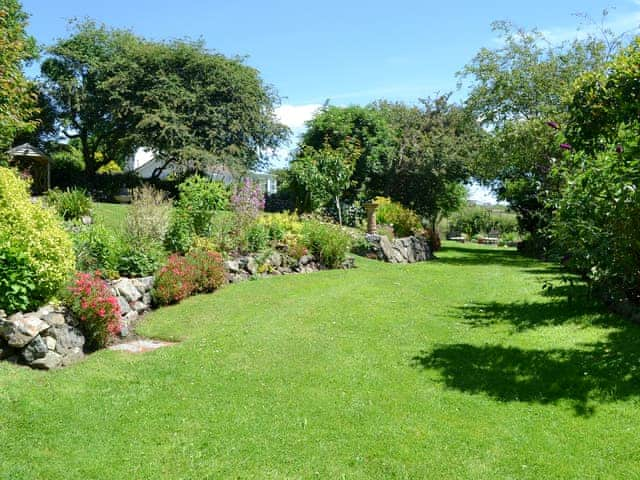 Lovely, well maintained garden and grounds | Skyber Cottage, Ruan Minor, near Helston