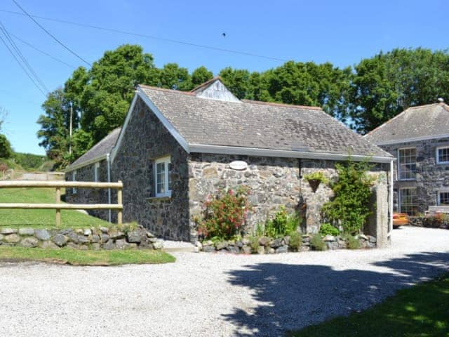 Exterior | Skyber Cottage, Ruan Minor, near Helston