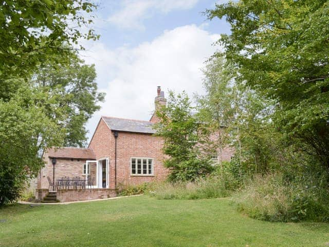 Lovely view of the property from the garden | Pond Cottage, Boldre, near Lymington