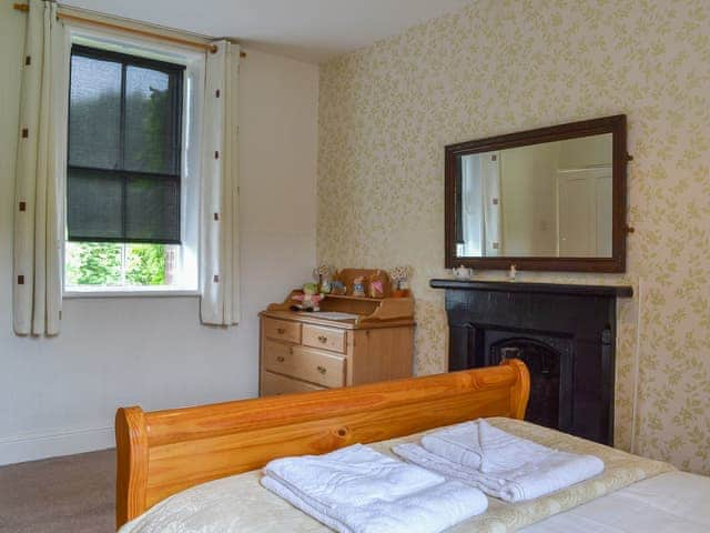 Charming and romantic double bedroom | Ticket Office - Torver Station Cottages, Torver, near Coniston