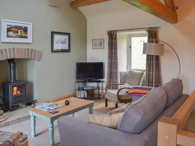 Oak-floored open plan living area | Brow View Cottage, Ravenstonedale, near Kirkby Stephen