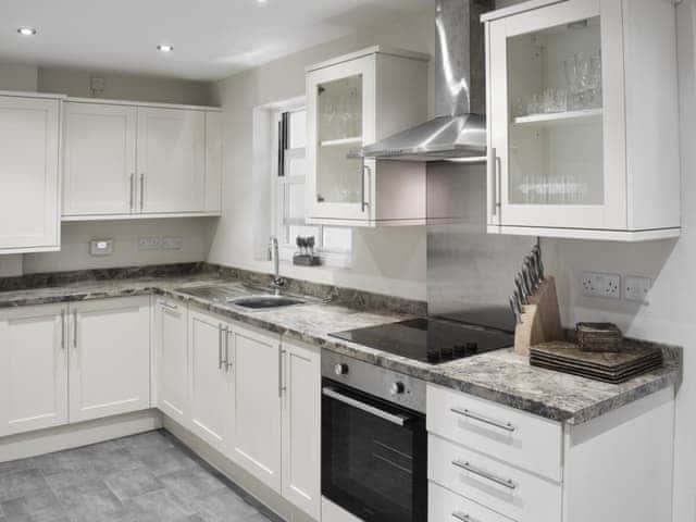 Well-equipped kitchen | Halfehill Cottage, Richmond