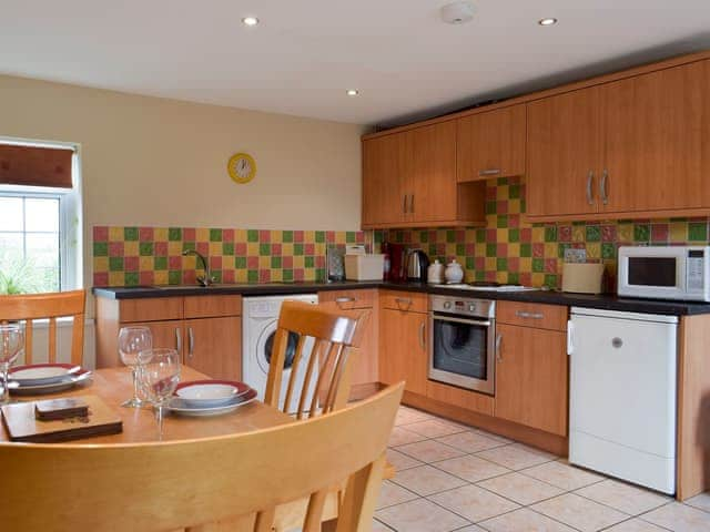 Spacious kitchen and dining area | West Boundary Farm Cottage 1 - West Boundary Farm Cottages, Pilling, near Preesall