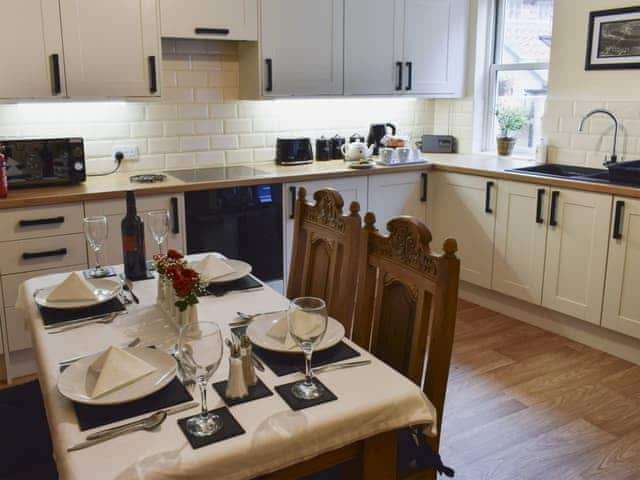 Well-equipped kitchen and dining area | Coachman&rsquo;s House, Whitby