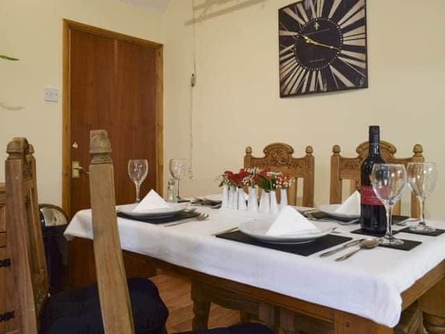 Well-equipped kitchen and dining area | Coachman&rsquo;s House, Whitby