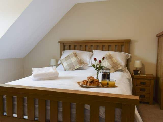 Double bedroom | Coachman&rsquo;s House, Whitby