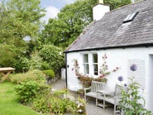 Immaculately presented cottage with established garden | Gullieside Cottage, Kirkandrews, near Kirkcudbright