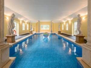 Indoor swimming pool | Northolme Hall, Wainfleet All Saints, near Skegness