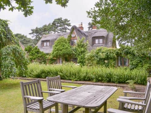 Picture-postcard holiday home | Thatched Cottage, Witton, near North Walsham