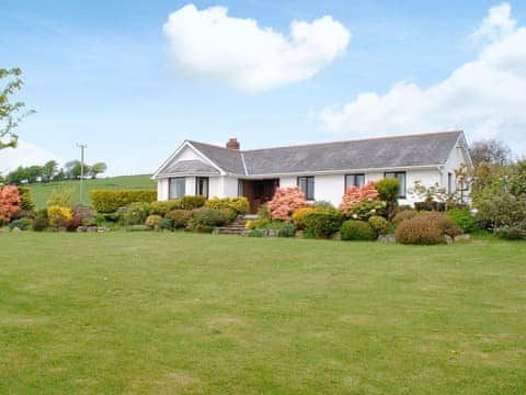 Attractive rural holiday home | Bryneirin, Bwlchyfadfa, Talgarreg