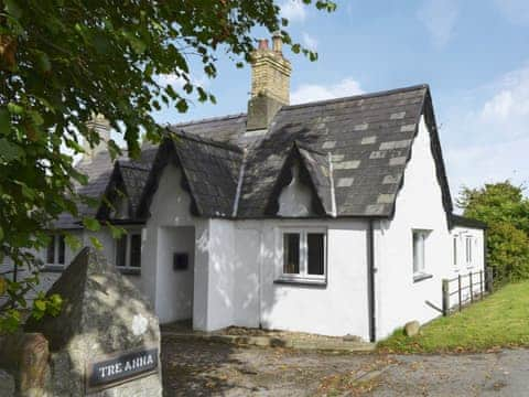 Charming, detached gate lodge  | Tre Anna Lodge, Dwyran, near Llanfairpwllgwyngyll