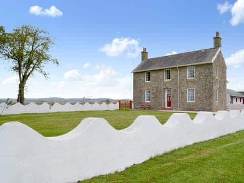 Charming farmhouse | Bonshawside Farmhouse, Kirtlebridge, near Annan