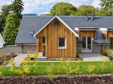 Delightful holiday accommodation | Kenmore Lodge, Balnaskeag, near Kenmore