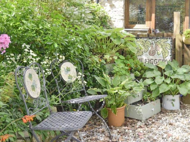 Well-maintained garden areas | The Figgery, Bittaford, near Ivybridge