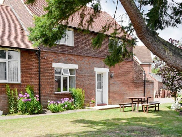 Exquisitely presented cottage entrance | Eventide, Broom, near Biggleswade