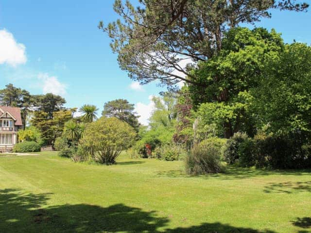 Beautiful lawned gardens | Bodwen, Wootton Bridge, near Ryde