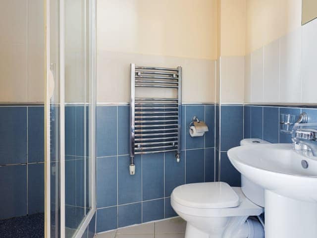 En-suite shower room | Waterside - The Boathouse, Wroxham, near Norwich