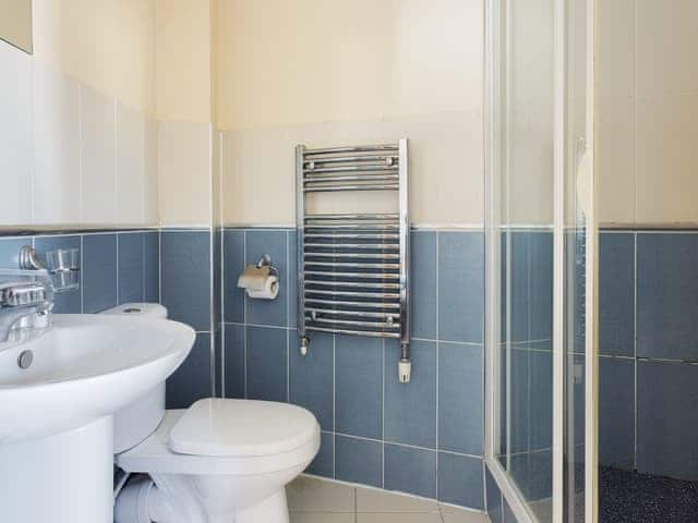 En-suite shower room | Waterside - The Boathouse, Wroxham, near Norwich