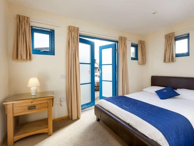 Light and airy double bedroom | Riversedge - The Boathouse, Wroxham, near Norwich