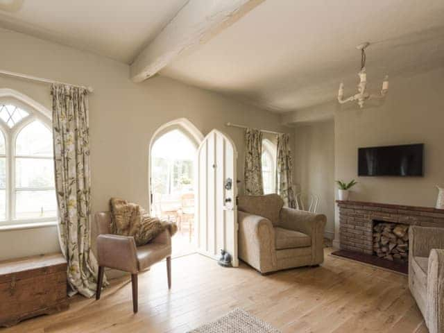 Immaculately presented lounge | Dell Cottage, Mundesley, near North Walsham