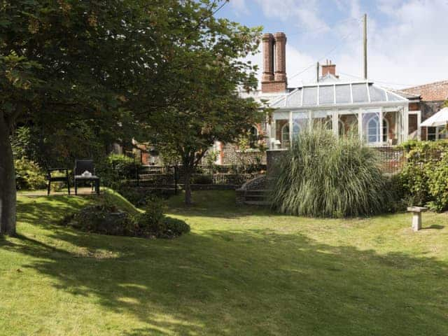 Beautifully presented cottage and garden | Dell Cottage, Mundesley, near North Walsham