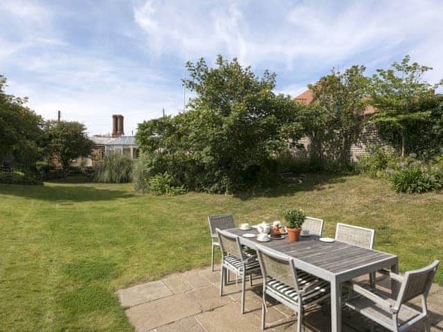 Wonderful spacious garden with furniture | Dell Cottage, Mundesley, near North Walsham