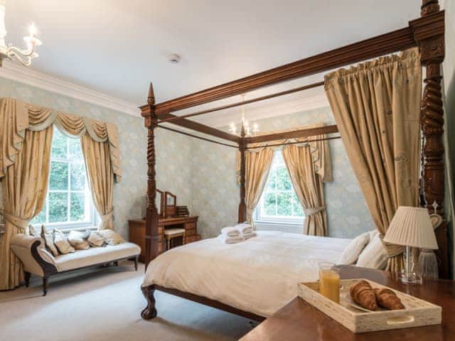 Four poster bedroom | Northolme Hall, Wainfleet All Saints, near Skegness