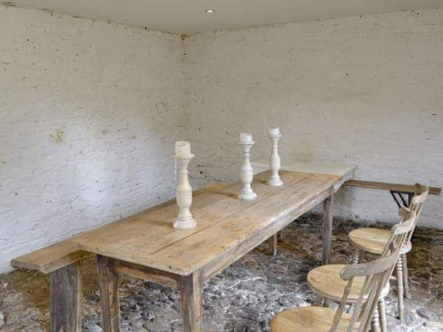 Additional dining/seating area adjoins courtyard | Ringslade Barn and Cinema, Highweek, near Newton Abbot