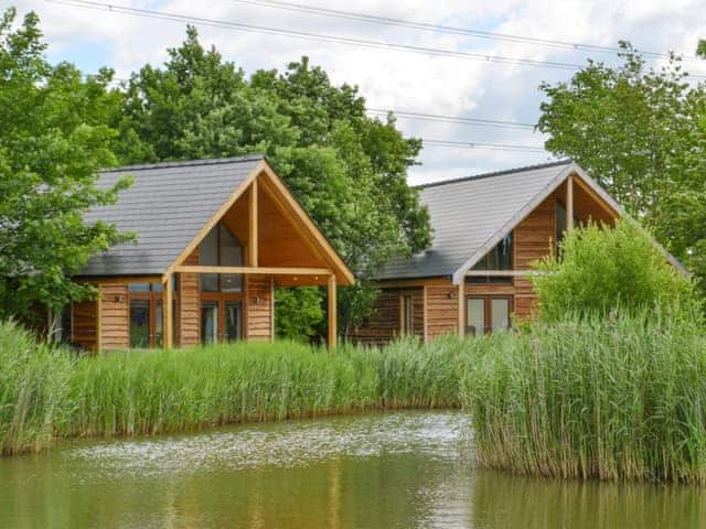 Charming holiday accommodation | Campbell Lodge, Thorpe on the Hill, near Lincoln