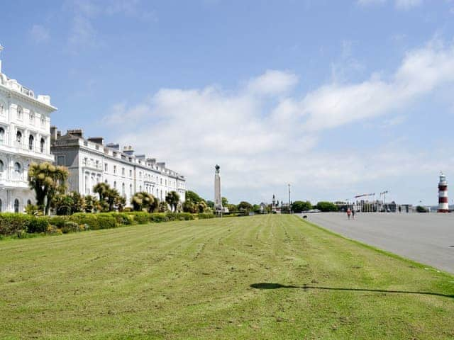 Spectacular views across the historic Plymouth Hoe and Sound | Room Apartment 1A - Elliot Terrace, Plymouth