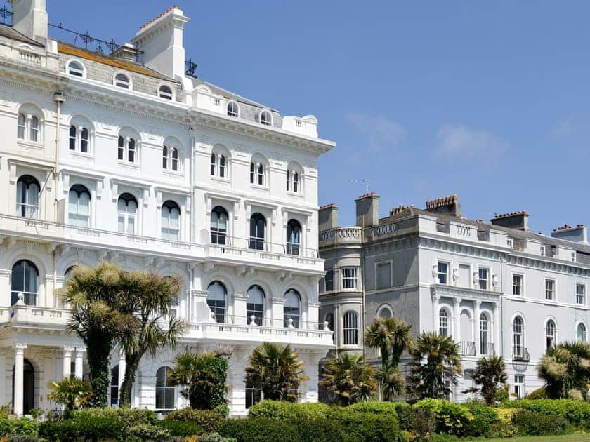 Iconic, Grade ll  listed, end-terraced Italianate building | Room Apartment 1A - Elliot Terrace, Plymouth
