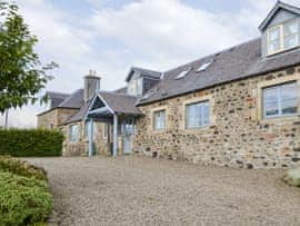 Hume Orchard Steading, sleeps 10 in Kelso.