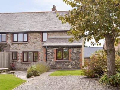 Charming semi-detached holiday home | Penhill Farm Cottage, Fremington, near Barnstaple