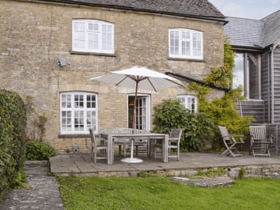 Charming holiday cottage | South View Cottage, Dean, near Chadlington