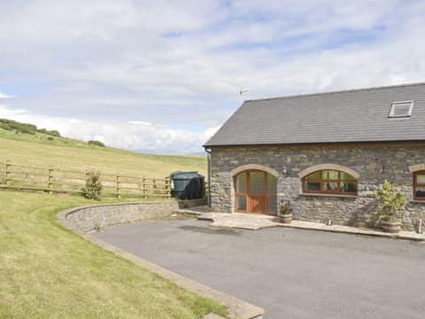 Attractive &lsquo;end terrace&rsquo; cottage | No 1 Pengraig Draw - Pengraig Cottages, Near Llanfarian